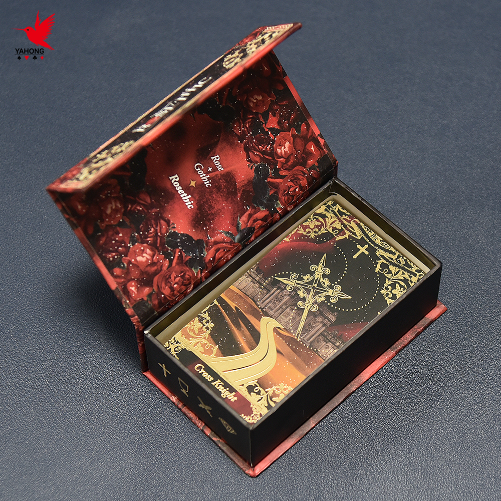 Hochwertige, maßgeschneiderte Tarotkarten. Spielkarten aus umweltfreundlichem, langlebigem Karton mit Vollfarbdruck und glänzender, matter Oberfläche